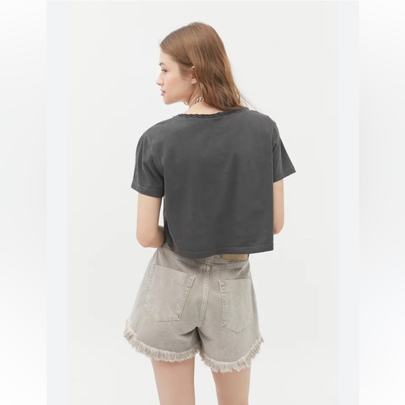 💄2 for 15$💄Old Navy Kids Size 6-7 Grey Tee Fits as a Cropped XS Womens - Picture 2 of 5